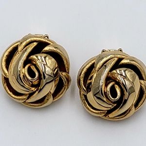 Vintage Gold Tone Clip Earrings